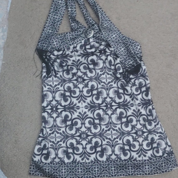 Halter top - Picture 1 of 2